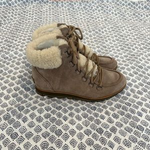 EUC Sorel Harlow Lace Cozy 8.5 women’s mid-height boot